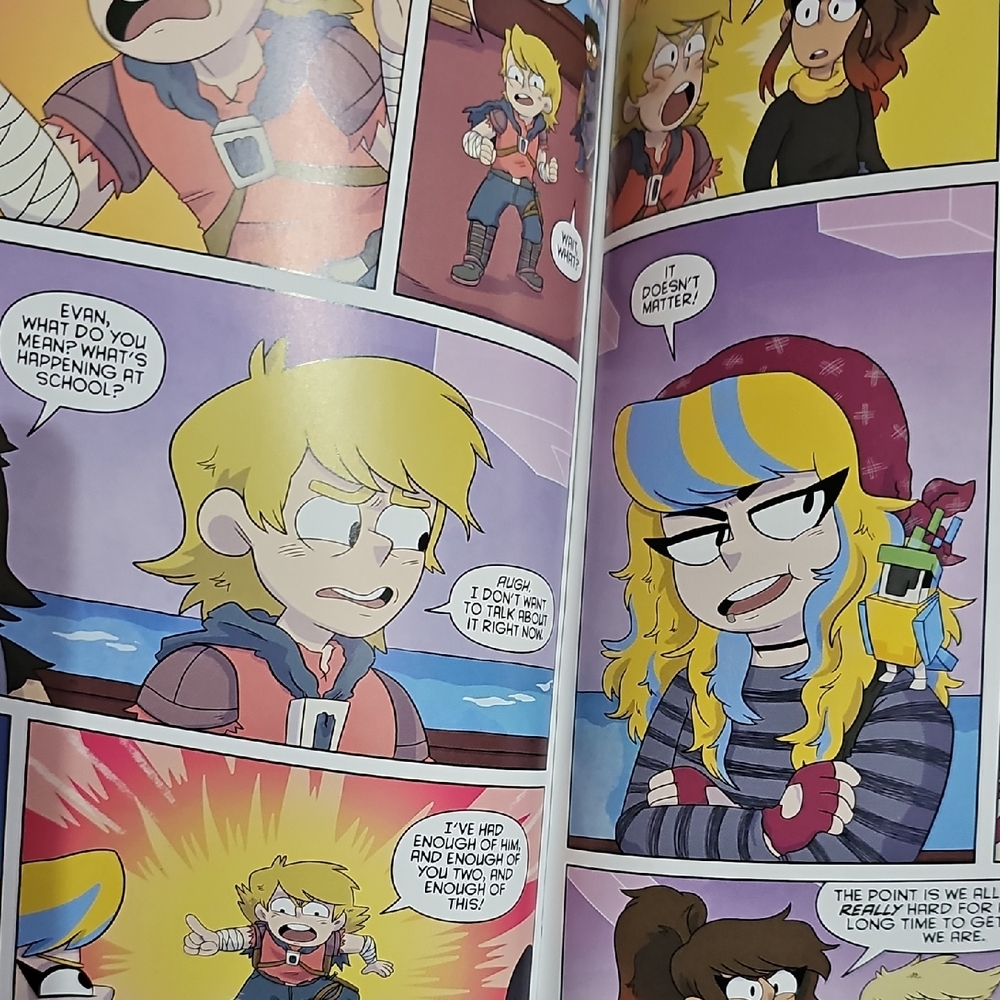 Minecraft Comic Book Set by - Volume 1 & 2 - Picture 5 of 5